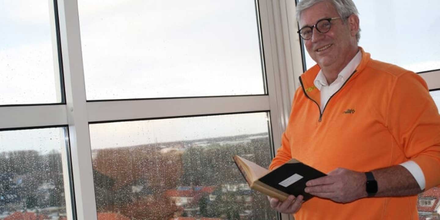 Oranjevereniging Sassenheim 100 jaar - Voorzitter Rob Koek